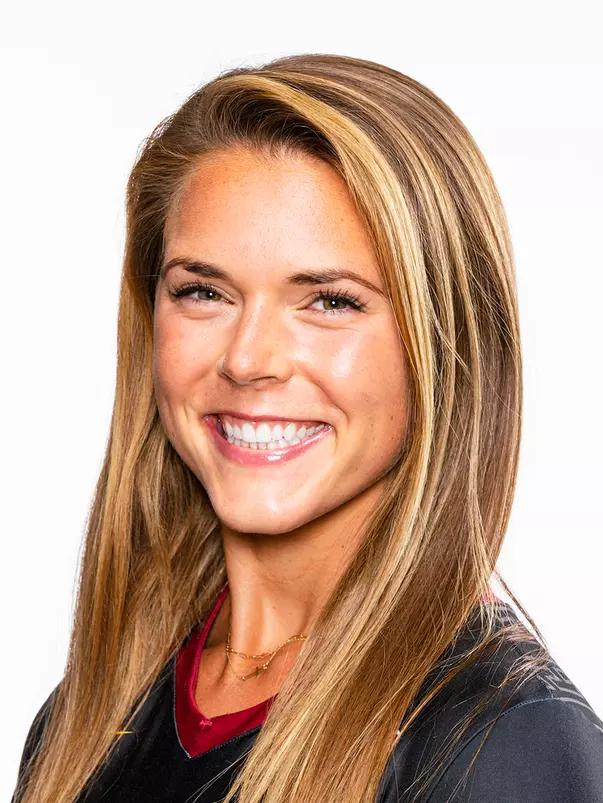 2022 USC Beach Volleyball Head Shot Julia Scoles