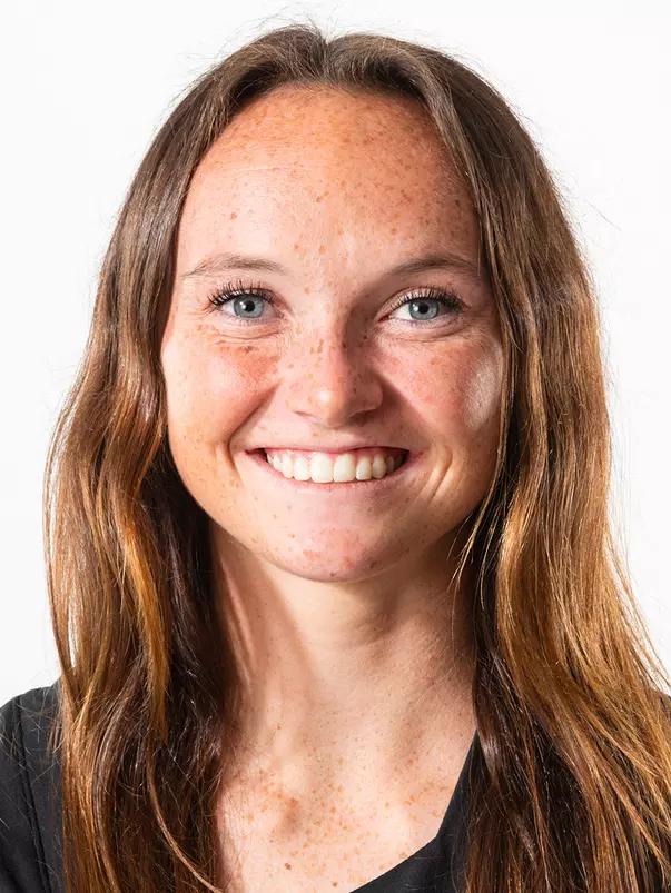 2022 USC Lacrosse Head Shot #10 Ella Heaney