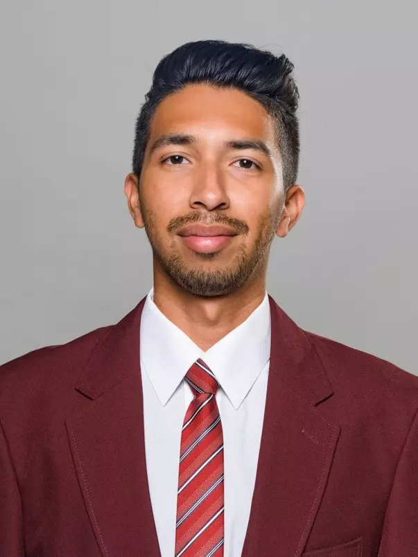 Jonathan Chaves Headshot