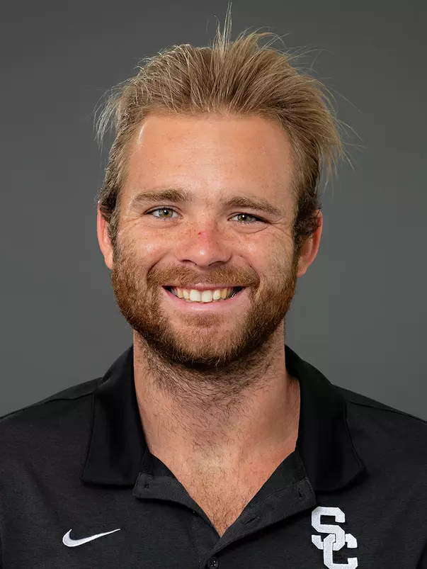 Ashworth Molthen 2022 head shot