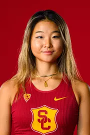 Vienna Gao Headshot
