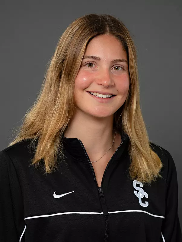 Alejandra Aznar 2022-23 head shot