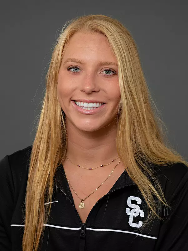 Grace Tehaney 2022-23 head shot