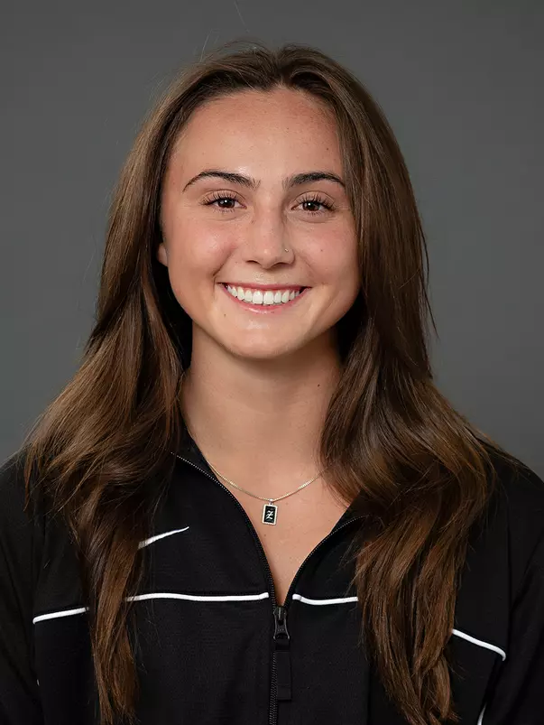 Isabel Zimmerman 2022-23 head shot