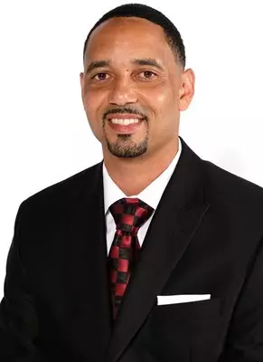 Jay Morris Headshot