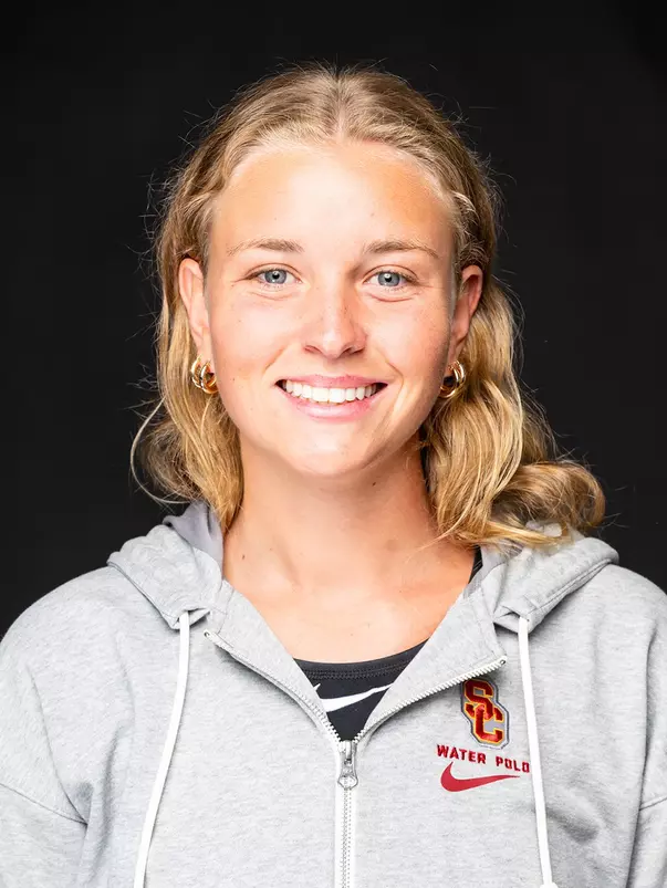 Abigail Hendrix head shot 2023-24