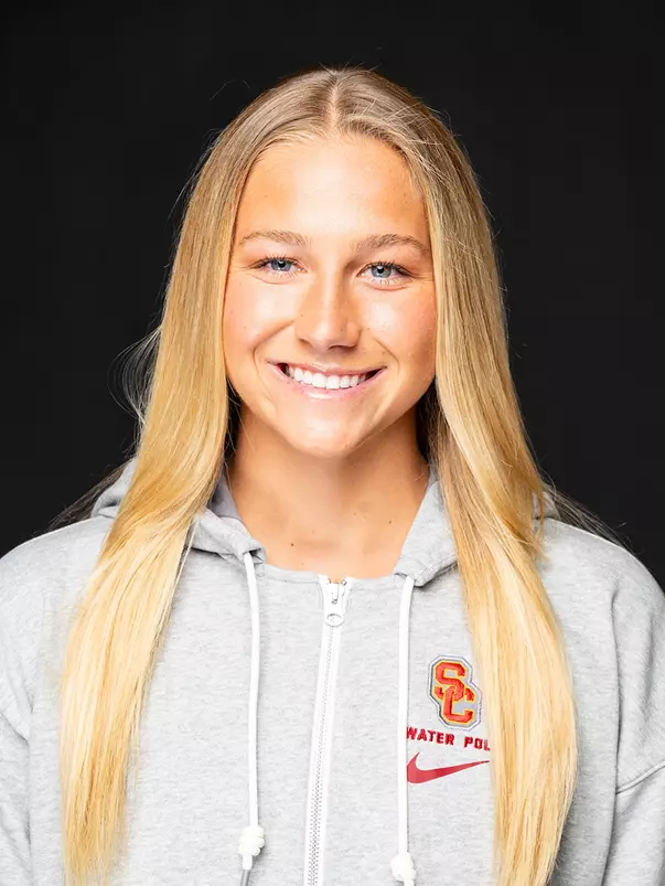 Julia Janov head shot 2023-24