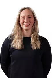 Aela Janvier - USC swimming headshot