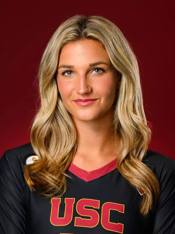 Sterling Fischer Headshot 2023