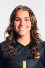 Hannah Dickinson headshot