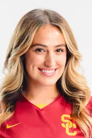 Keely Roy headshot