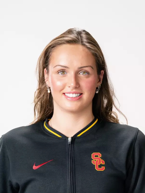 Ashley McMillan headshot