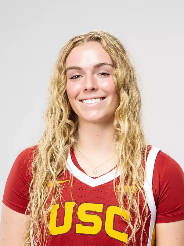 Avery Howell head shot