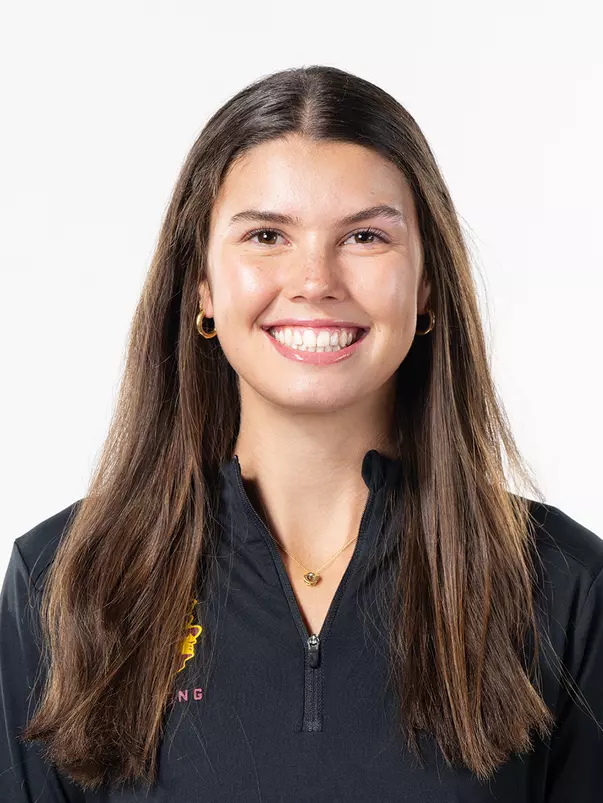 Gracie Regan 2024-25 head shot