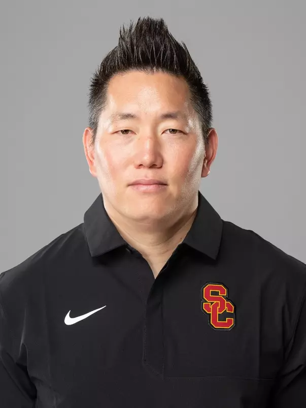 Jonathan Yim headshot