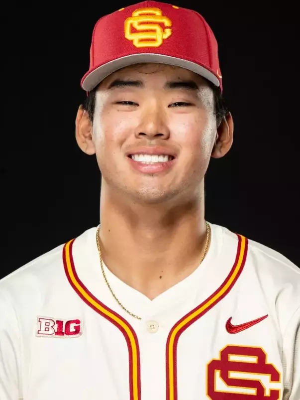 Logan Honma Headshot