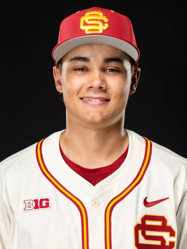 Alaka'i Kiakona Headshot