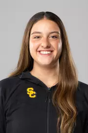 Alma Yaacobi Headshot