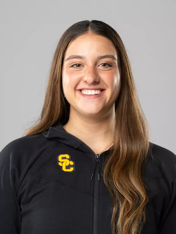 Alma Yaacobi Headshot