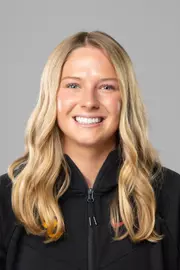 Hannah Carver Headshot