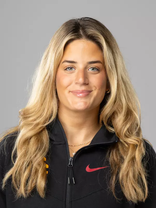 Jelena Sarac Headshot