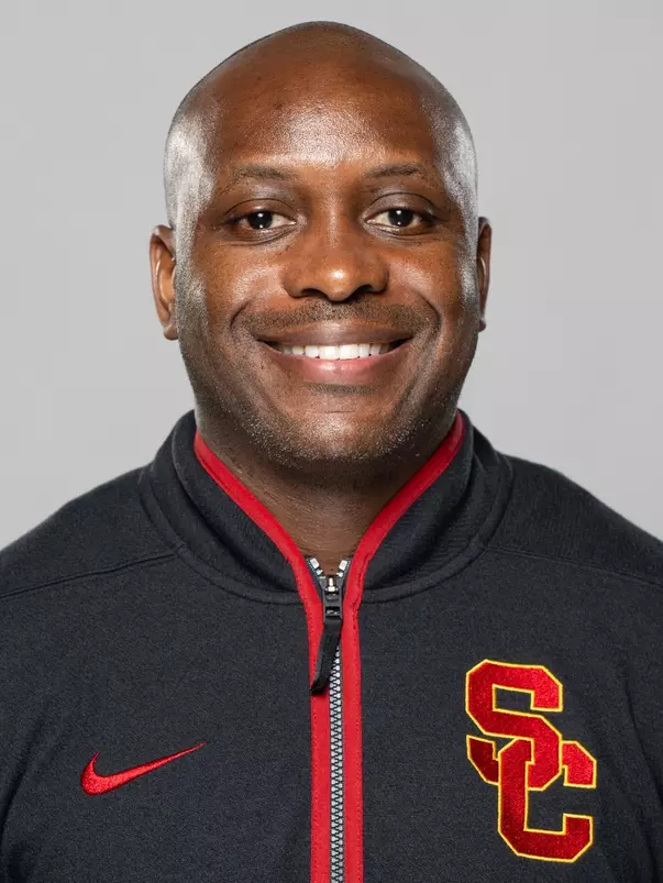Headshot of Earl Boykins
