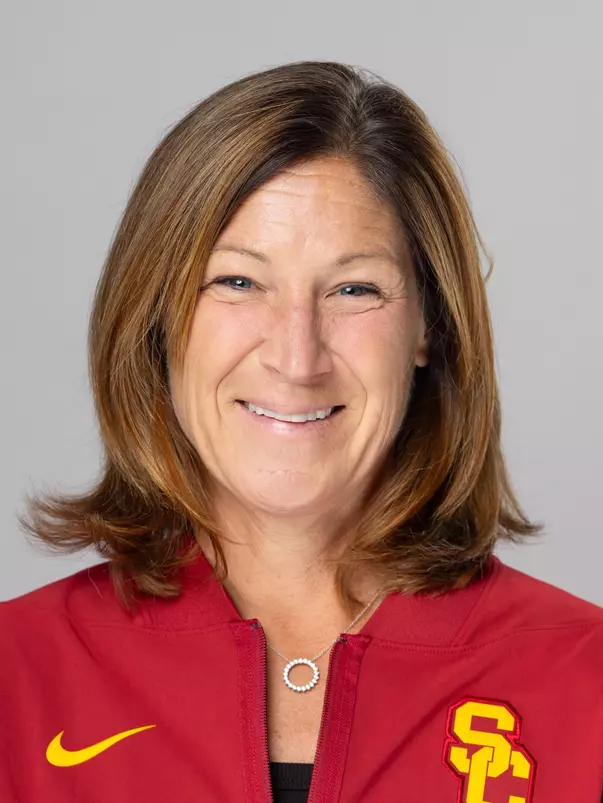 Lea Maurer Headshot