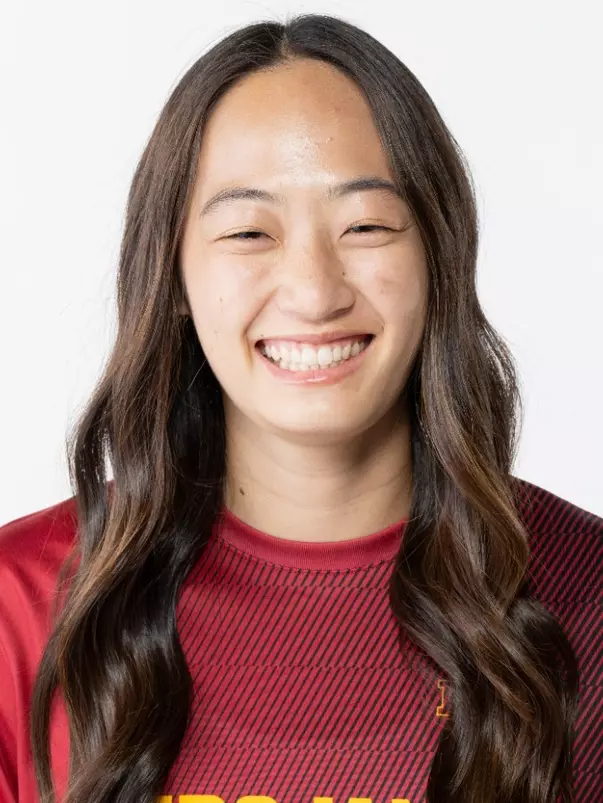 Katie Park headshot