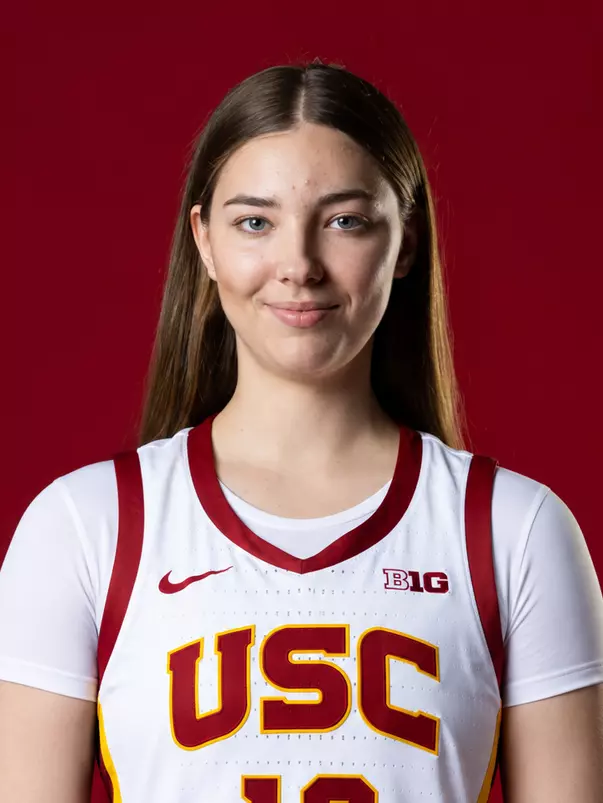 Alesia Talkouskaya headshot
