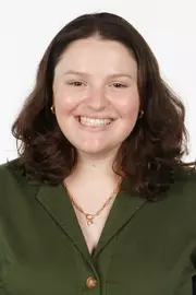 Isabel (Izzy) Schwam