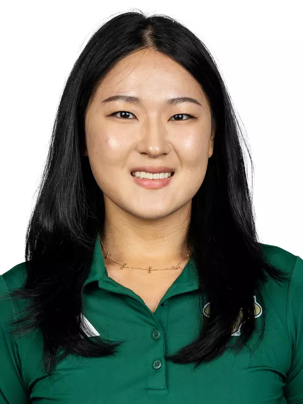 Emma Kim headshot taken on August 22, 2025.