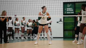 Paula Tomasa in-game prior to serve