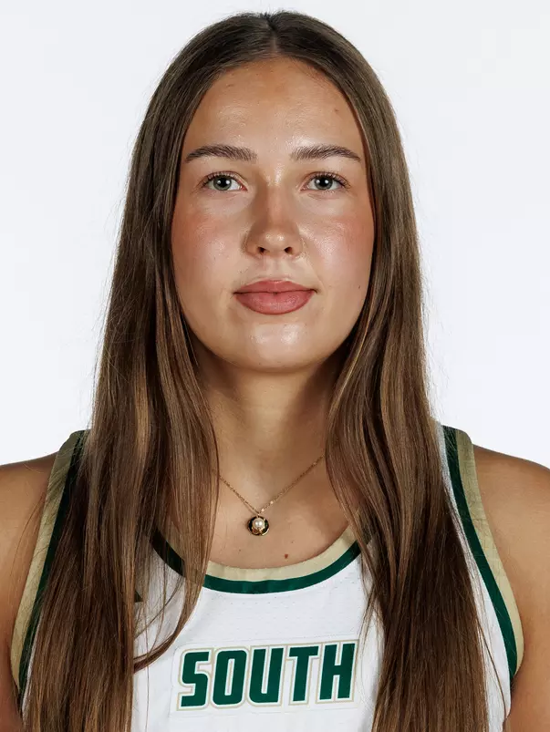 Lisandra Vetesina headshot taken during 2026 South Florida Women's Basketball media day on October 2, 2026.