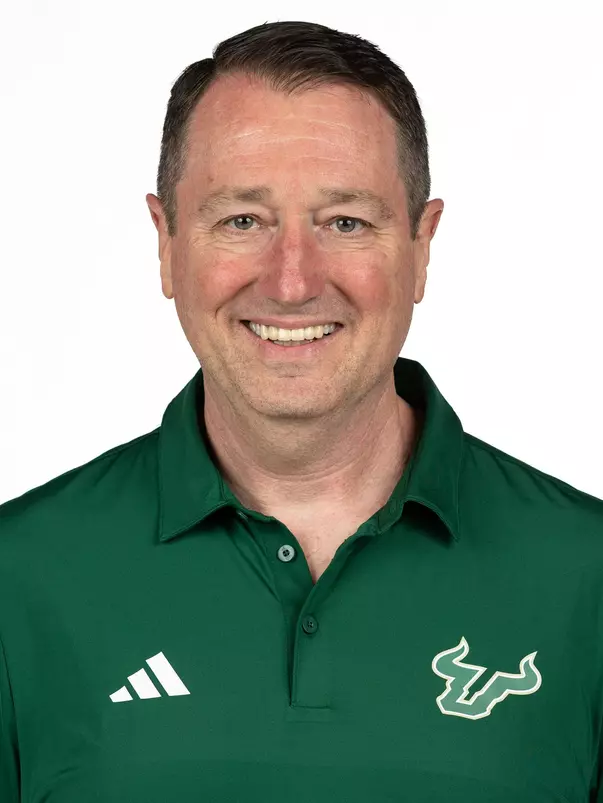 Kelly Curry headshot taken on March 28, 2026.