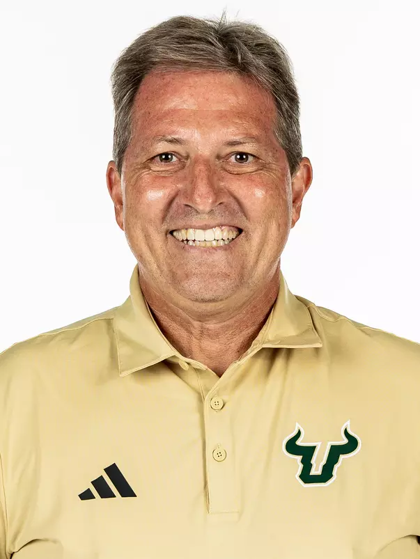 Daniel De Oliveira headshot taken on August 17, 2026.