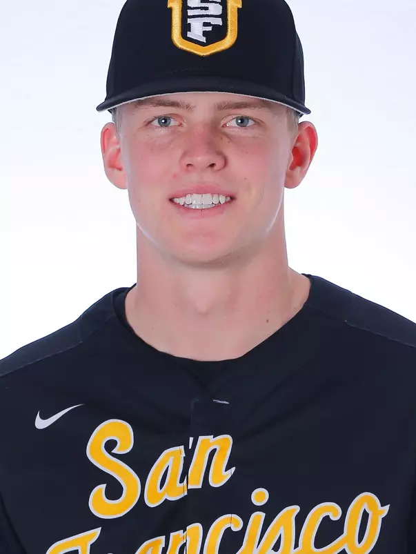 1/15/18: USF BASE Headshots and Marketing at Benedetti Diamond in San Francisco, CA. Image by Chris M. Leung for USF Dons Athletics