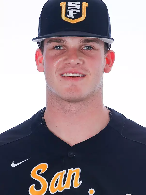 1/15/18: USF BASE Headshots and Marketing at Benedetti Diamond in San Francisco, CA. Image by Chris M. Leung for USF Dons Athletics
