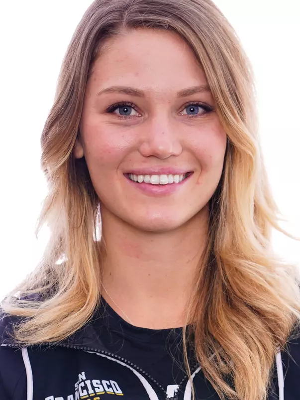 1/19/19: USF T&F Headshots and Marketing at War Memorial Gym in San Francisco, CA. Image by Chris M. Leung for USF Dons Athletics