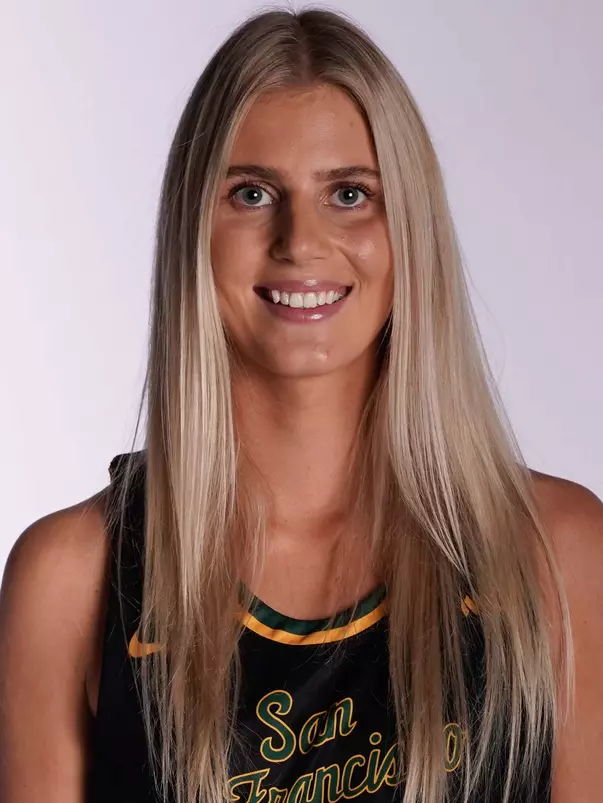 Amalie Langer Head Shot