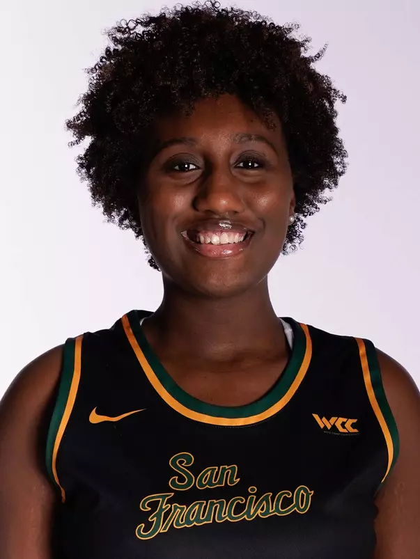 Lorena Barbosa Head Shot