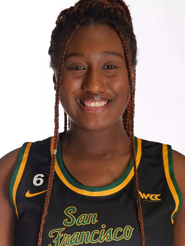 Lorena Barbosa Head Shot