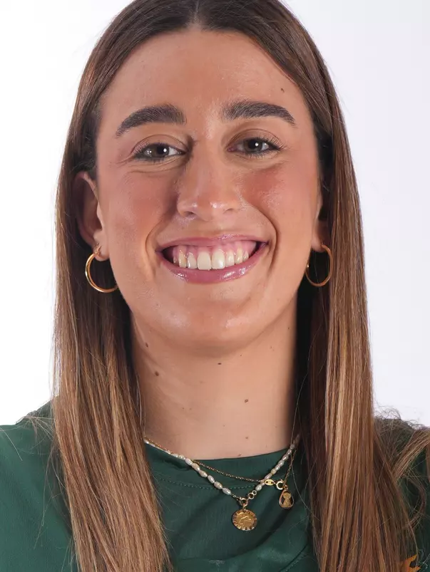 Marina Hernandez Headshot