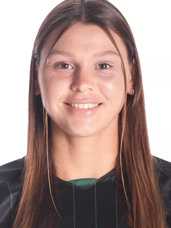 Ana Gorlach Headshot 2023