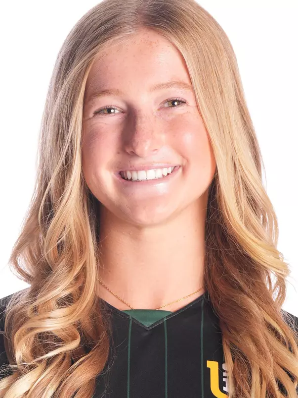 Ellie Weissenberg Headshot 2023