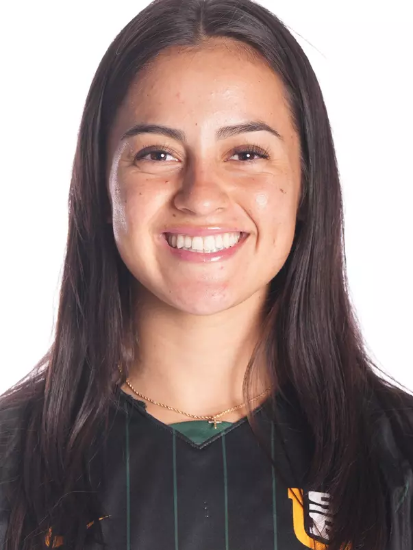 Isabella Ayau Headshot 2023