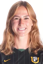 Kenna Roth Headshot 2023