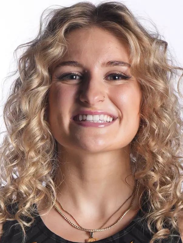 Noa Grochowski Headshot
