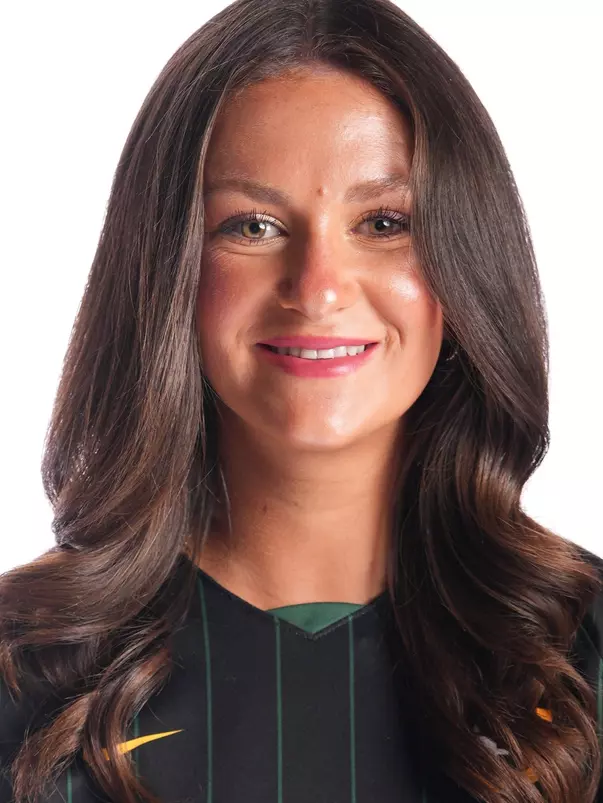 Hannah Burns Headshot