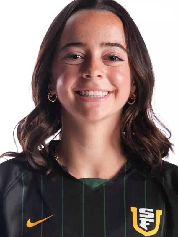 Lily Loughney Headshot