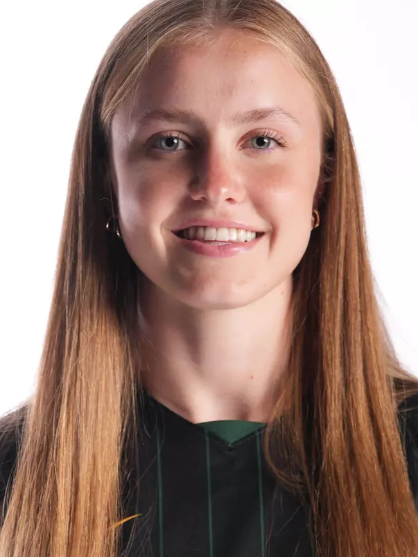 Kaitlyn Sasadeusz Headshot